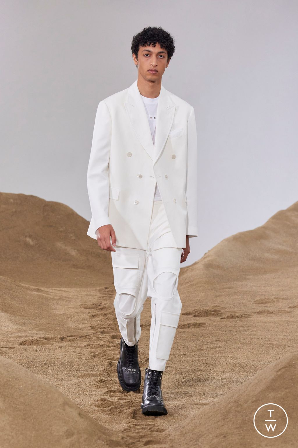 Fashion Week Milan Spring/Summer 2023 look 2 from the Neil Barrett collection menswear