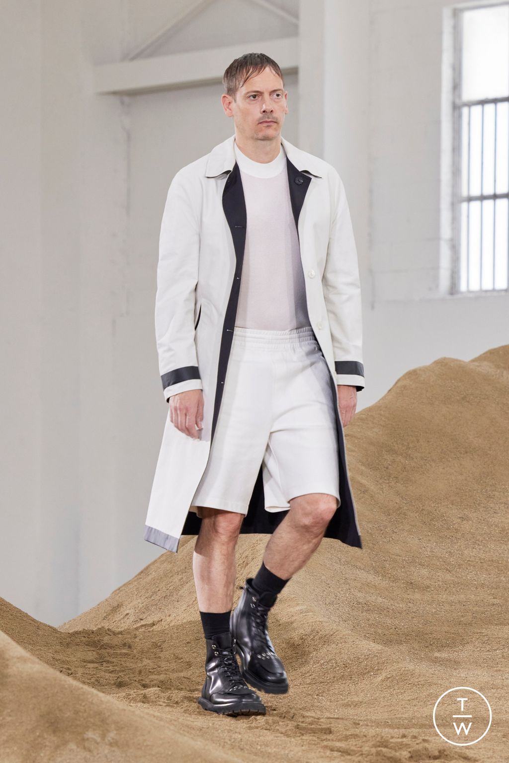 Fashion Week Milan Spring/Summer 2023 look 5 from the Neil Barrett collection menswear