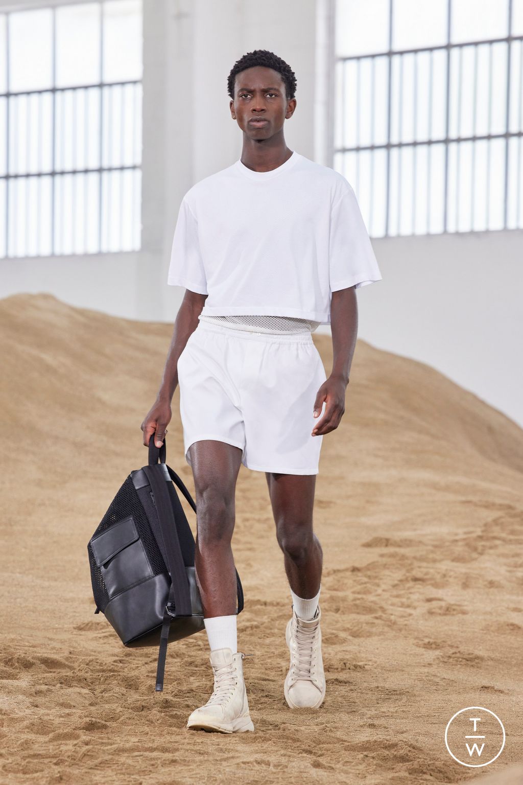 Fashion Week Milan Spring/Summer 2023 look 12 from the Neil Barrett collection 男装