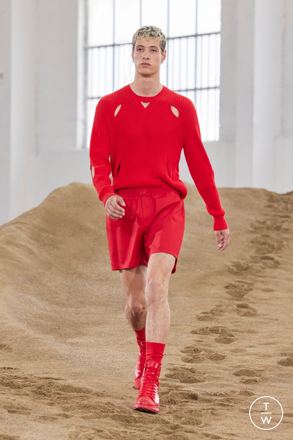 Fashion Week Milan Spring/Summer 2023 look 13 from the Neil Barrett collection menswear