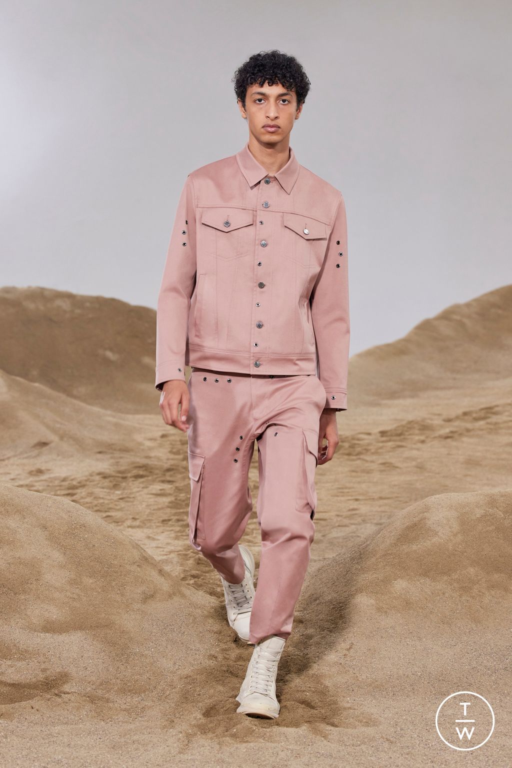 Fashion Week Milan Spring/Summer 2023 look 16 from the Neil Barrett collection menswear
