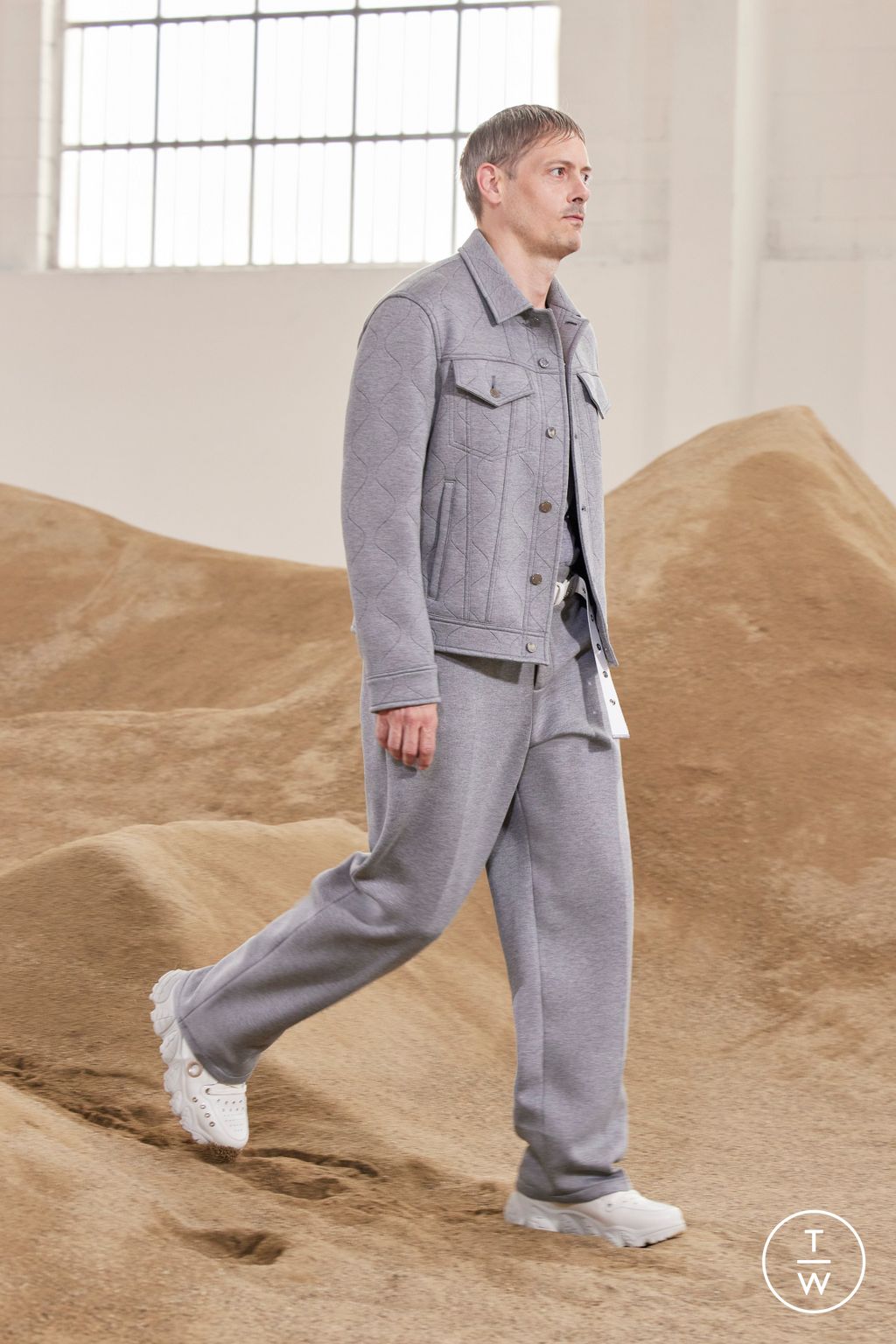 Fashion Week Milan Spring/Summer 2023 look 20 from the Neil Barrett collection 男装