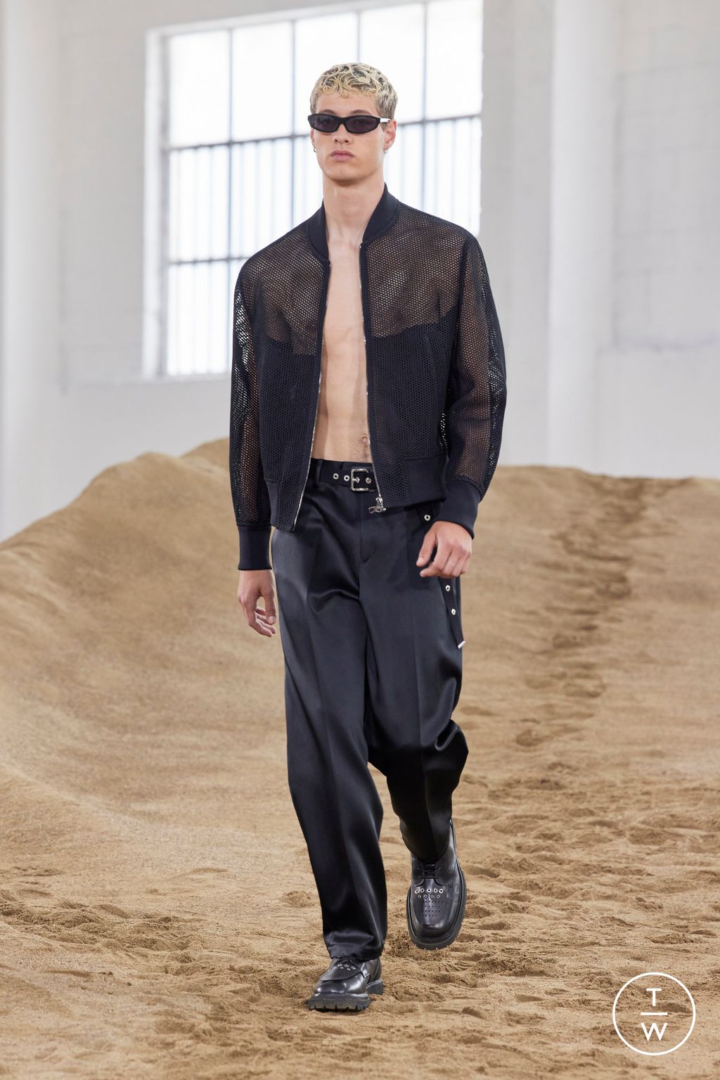 Fashion Week Milan Spring/Summer 2023 look 32 from the Neil Barrett collection 男装