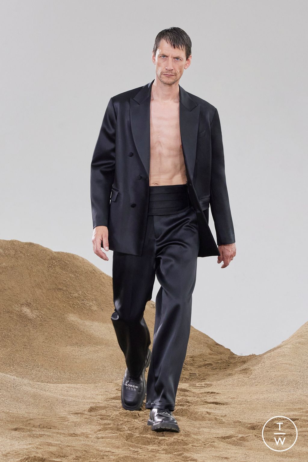 Fashion Week Milan Spring/Summer 2023 look 35 from the Neil Barrett collection 男装