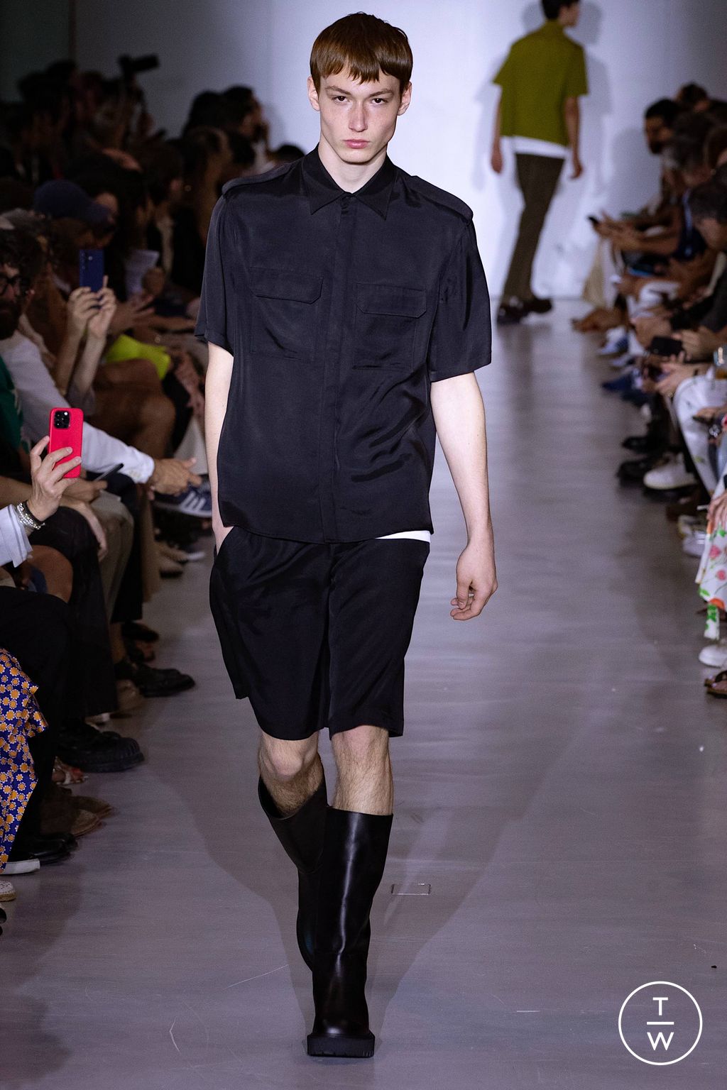 Fashion Week Milan Spring/Summer 2024 look 32 from the Neil Barrett collection 男装