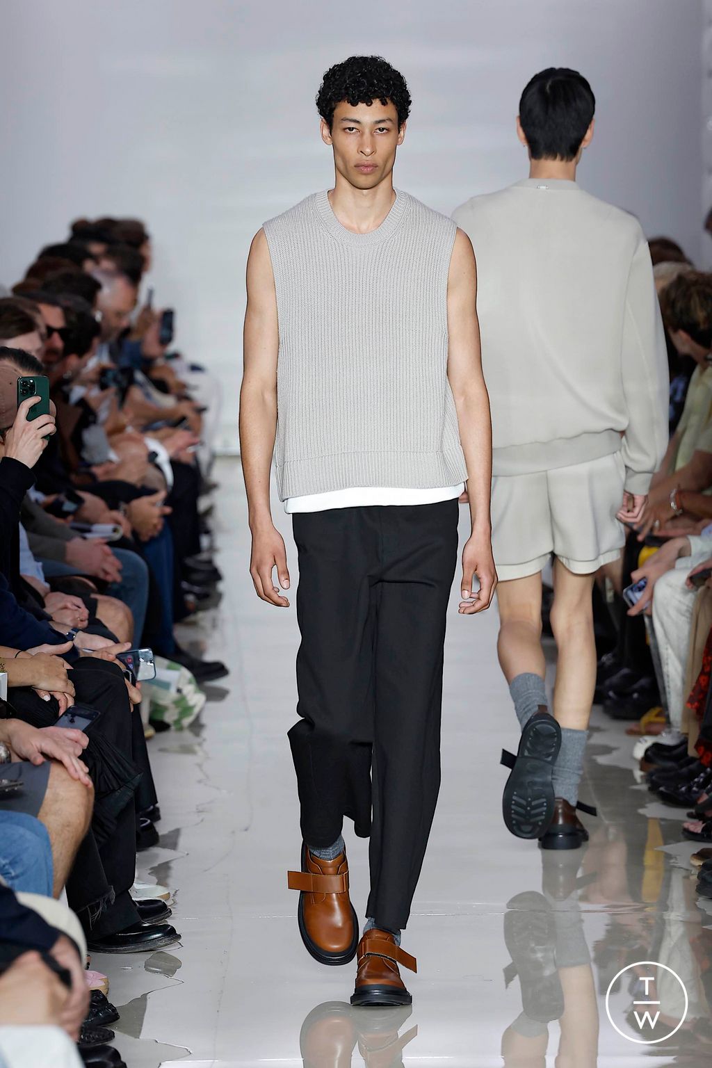 Fashion Week Milan Spring-Summer 2025 look 8 de la collection Neil Barrett menswear