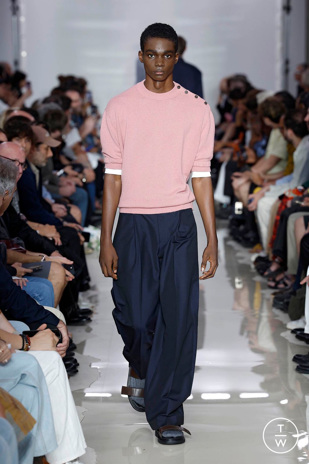 Fashion Week Milan Spring-Summer 2025 look 11 de la collection Neil Barrett menswear