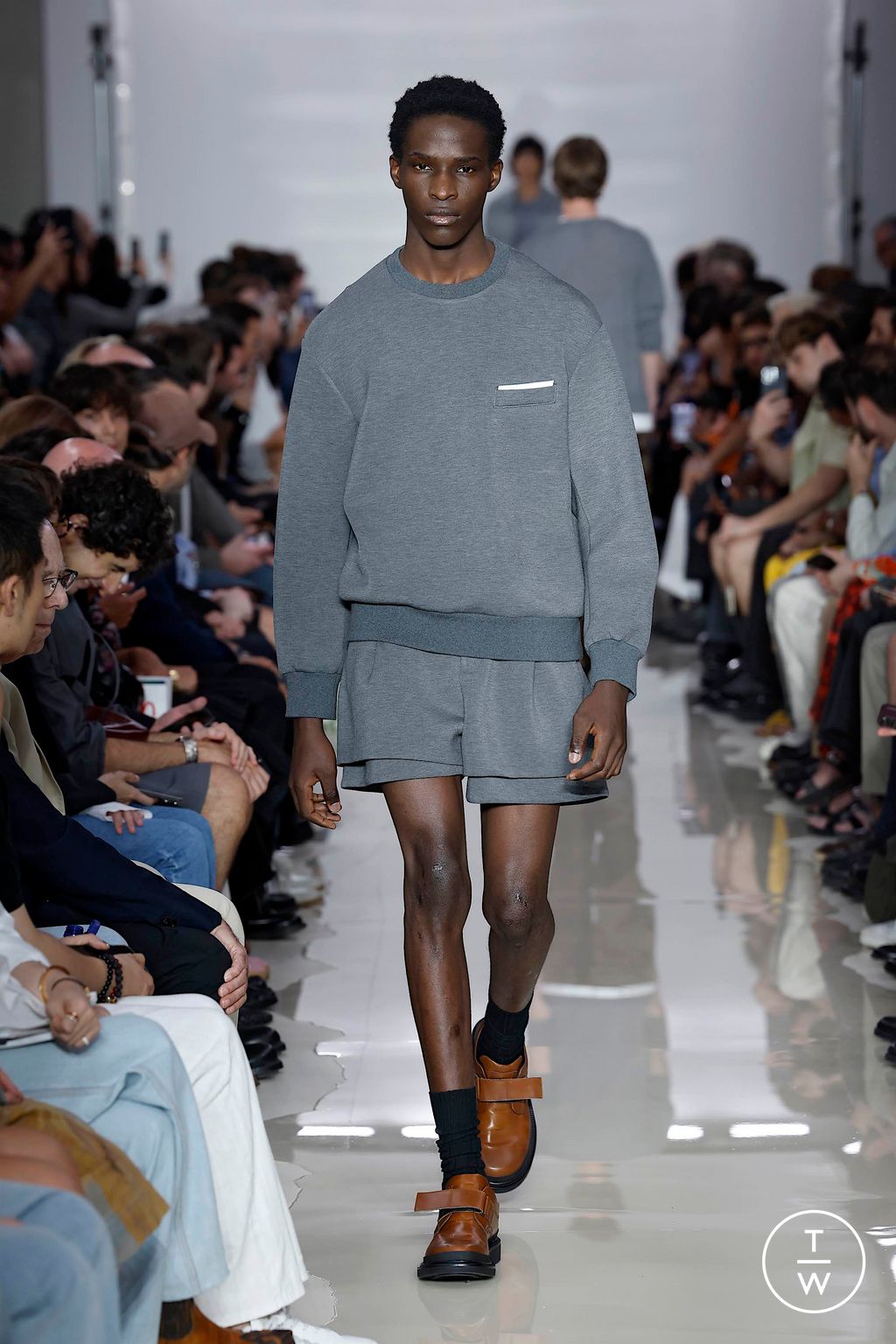 Fashion Week Milan Spring-Summer 2025 look 18 de la collection Neil Barrett menswear