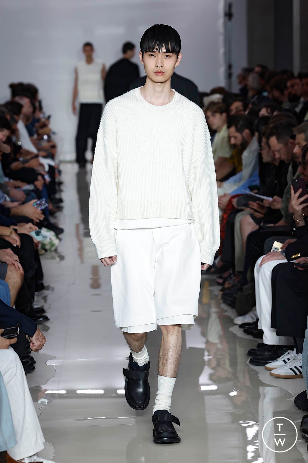 Fashion Week Milan Spring-Summer 2025 look 33 from the Neil Barrett collection 男装