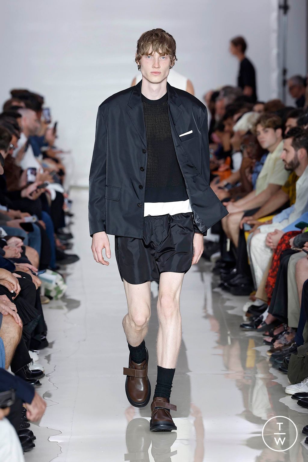 Fashion Week Milan Spring-Summer 2025 look 35 de la collection Neil Barrett menswear