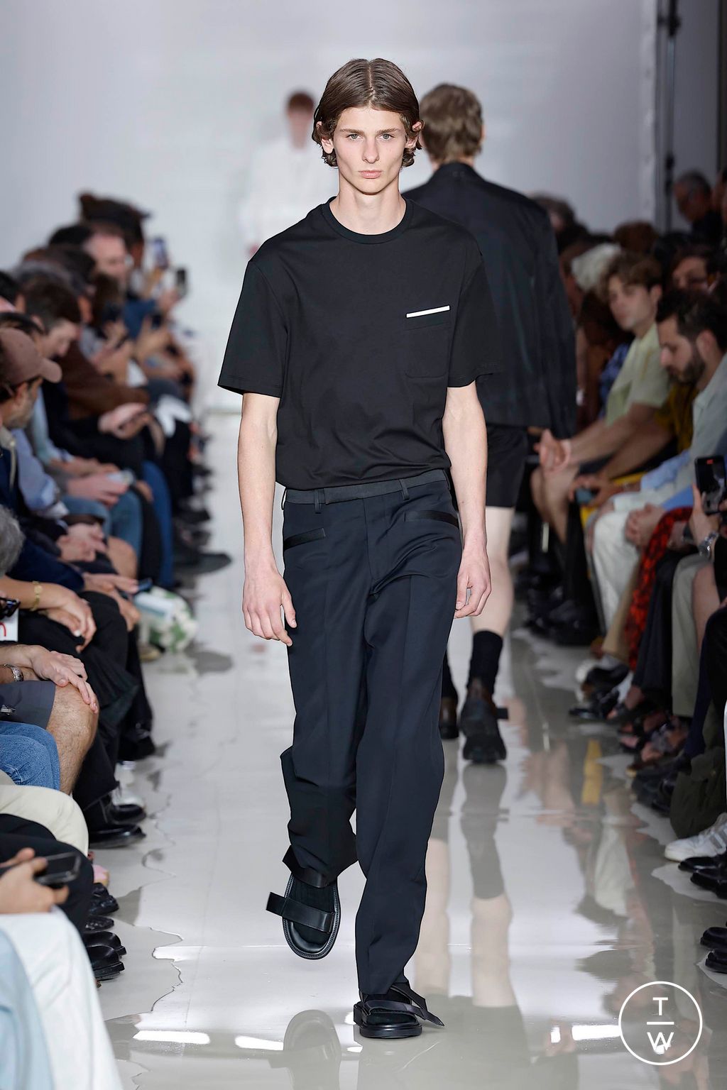 Fashion Week Milan Spring-Summer 2025 look 36 from the Neil Barrett collection 男装