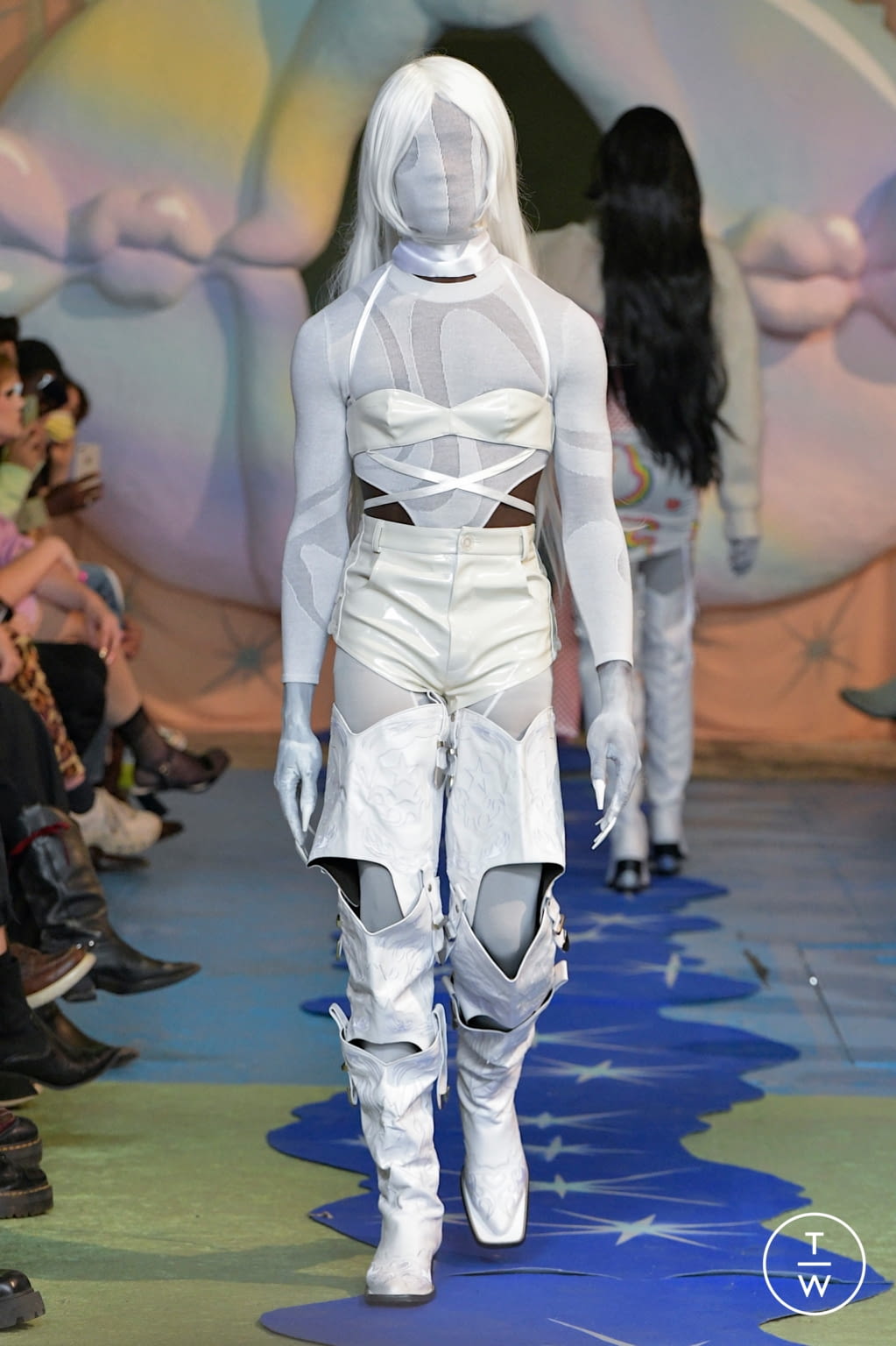 Fashion Week Paris Spring/Summer 2022 look 22 de la collection Neith Nyer menswear