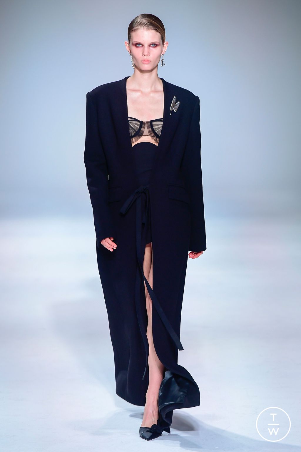 Fashion Week London Fall/Winter 2023 look 4 from the Nensi Dojaka collection womenswear