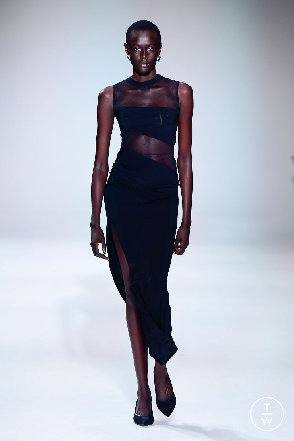 Fashion Week London Fall/Winter 2023 look 12 from the Nensi Dojaka collection womenswear