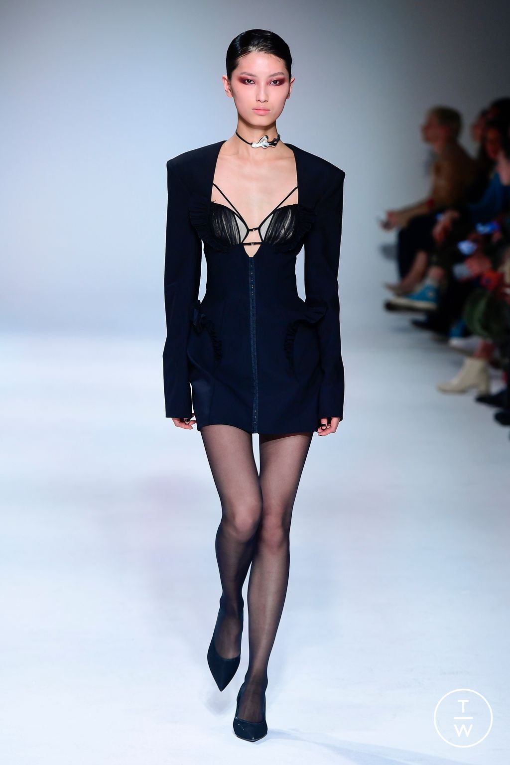 Fashion Week London Fall/Winter 2023 look 16 de la collection Nensi Dojaka womenswear