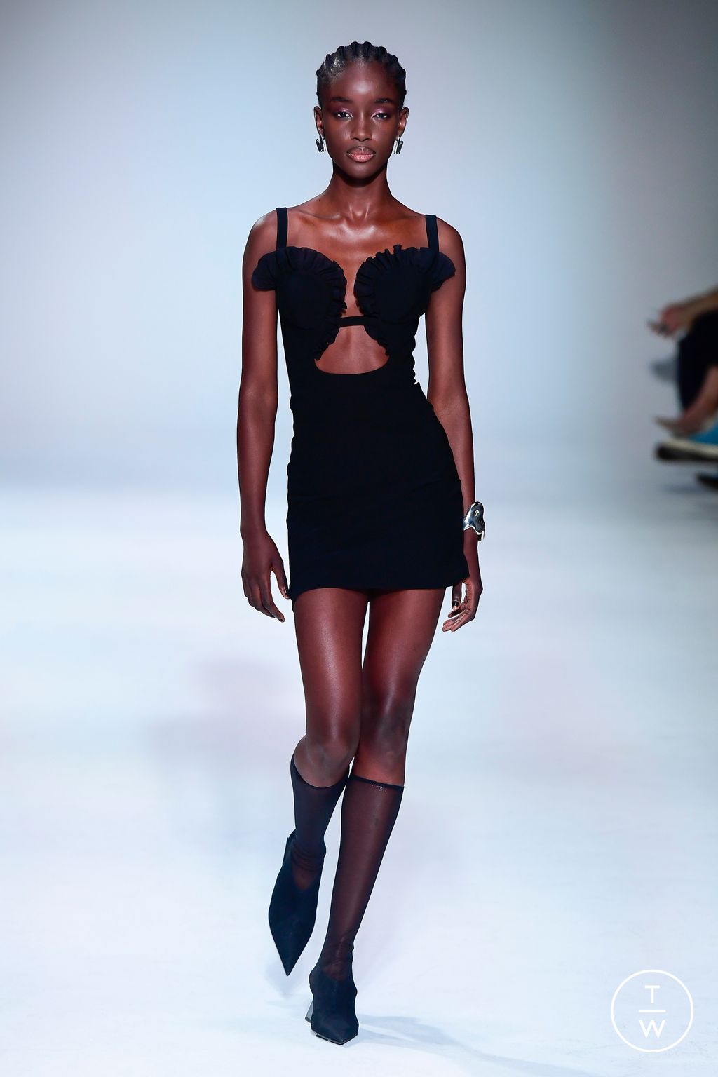 Fashion Week London Fall/Winter 2023 look 26 from the Nensi Dojaka collection womenswear