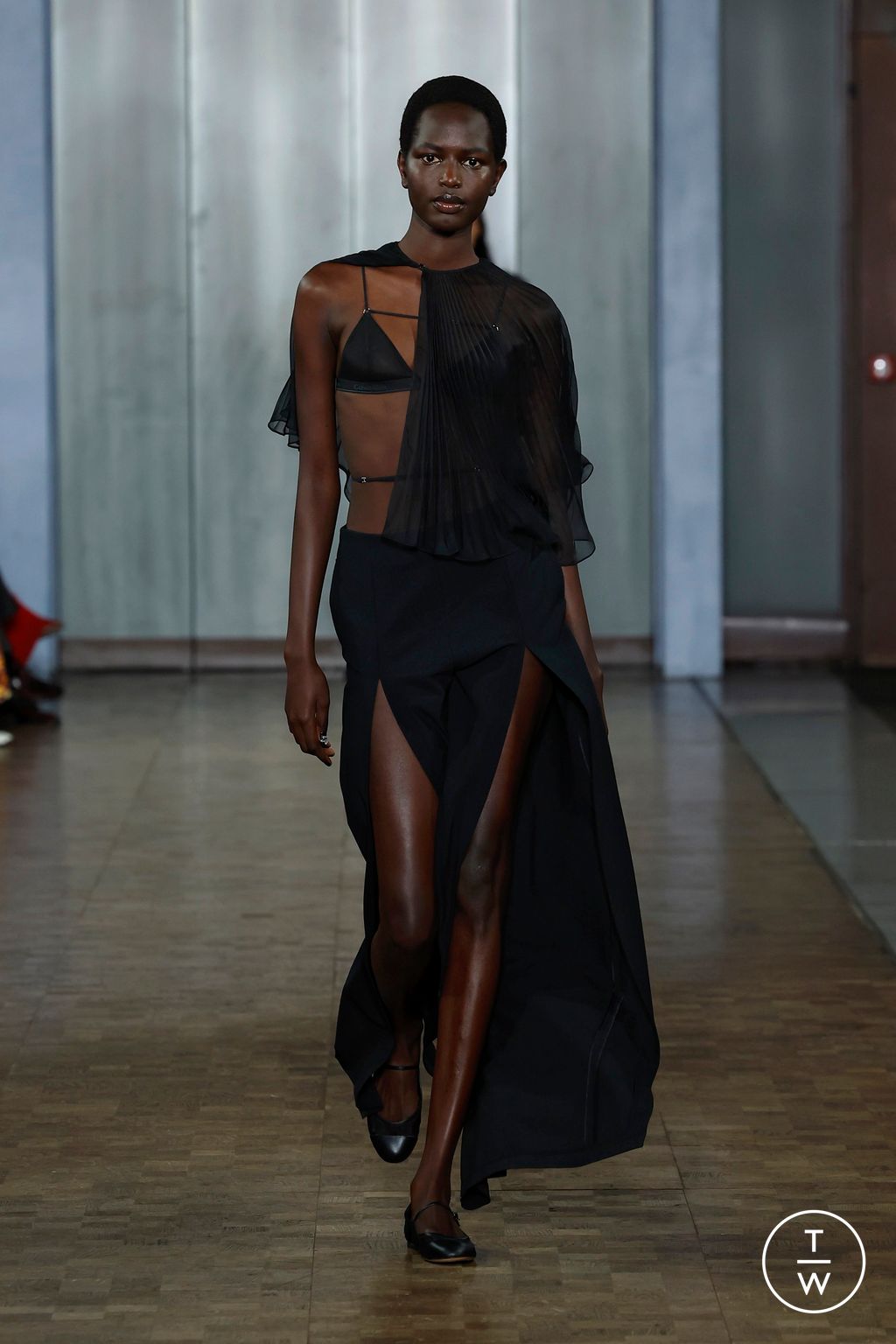 Fashion Week London Spring-Summer 2025 look 24 from the Nensi Dojaka collection womenswear