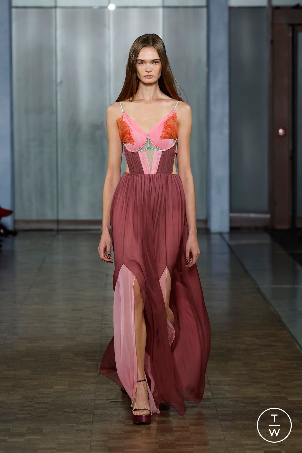 Fashion Week London Spring/Summer 2025 look 41 from the Nensi Dojaka collection womenswear