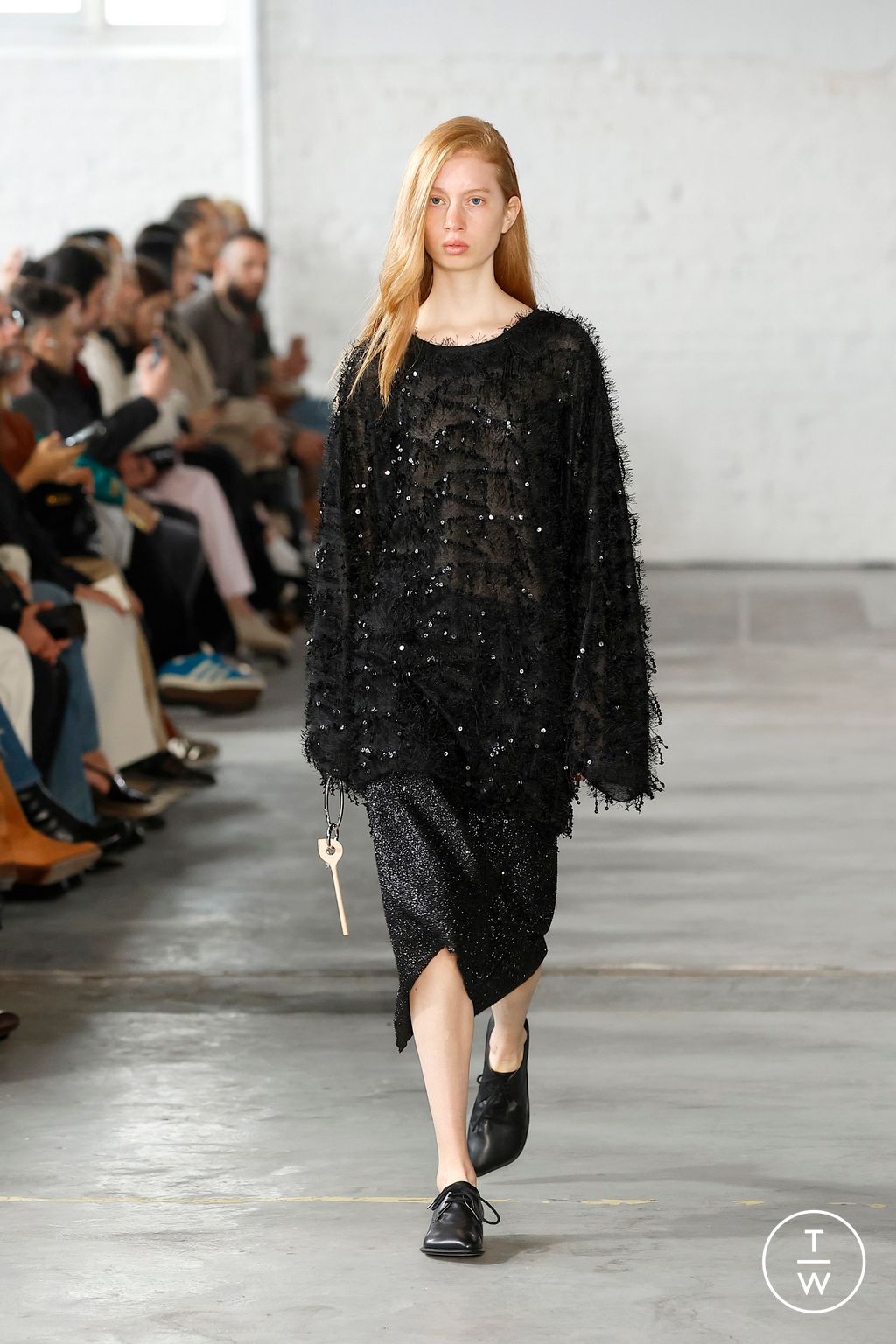 Fashion Week Paris Spring-Summer 2025 look 28 from the Niccolò Pasqualetti collection womenswear