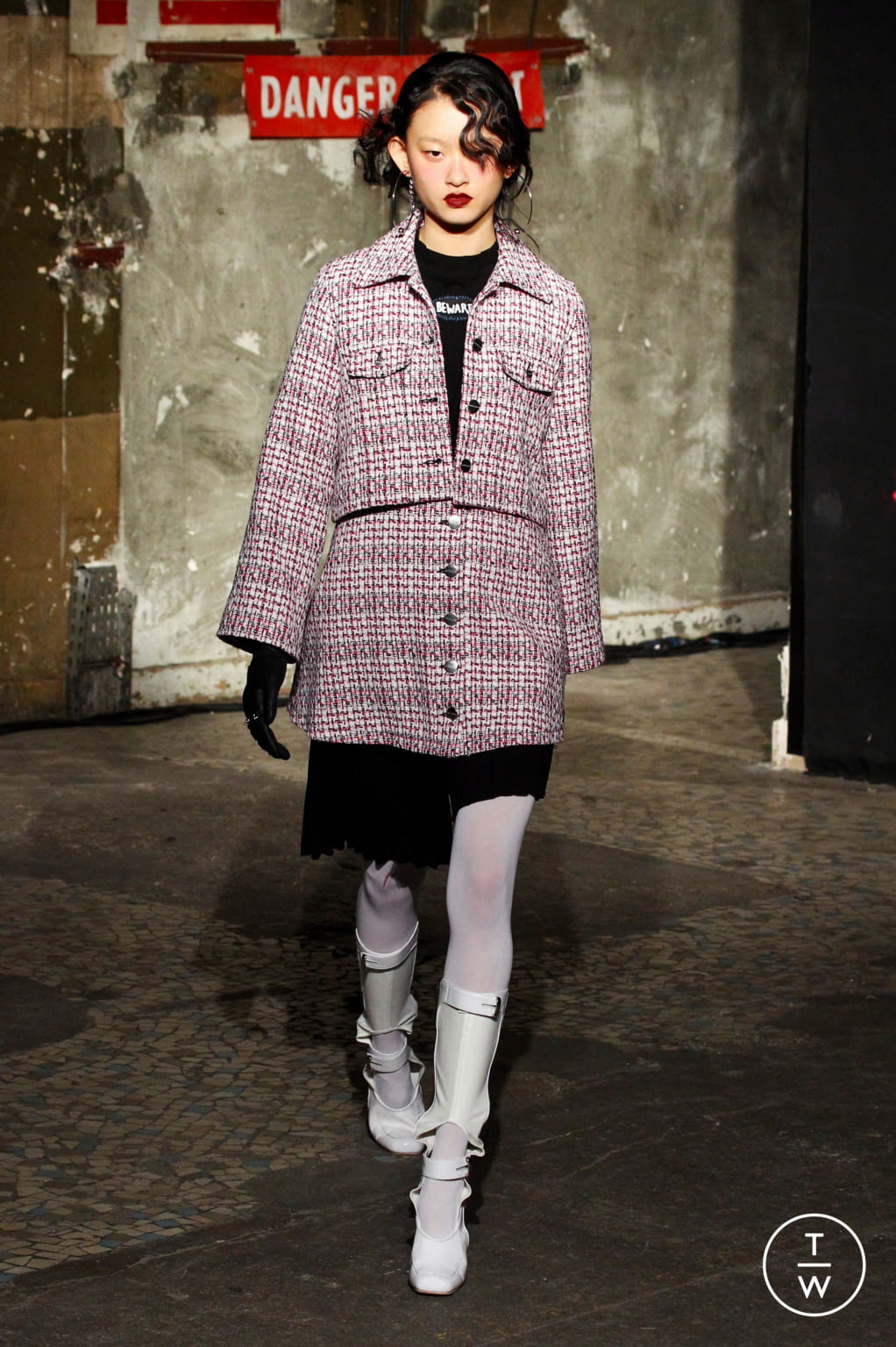 Fashion Week Paris Fall/Winter 2016 look 11 from the Neith Nyer collection 女装