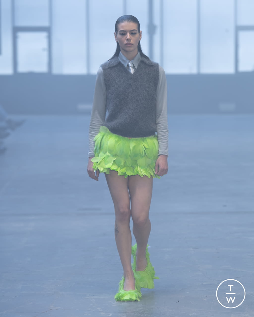 Fashion Week Paris Fall/Winter 2022 look 25 de la collection NINAMOUNAH womenswear