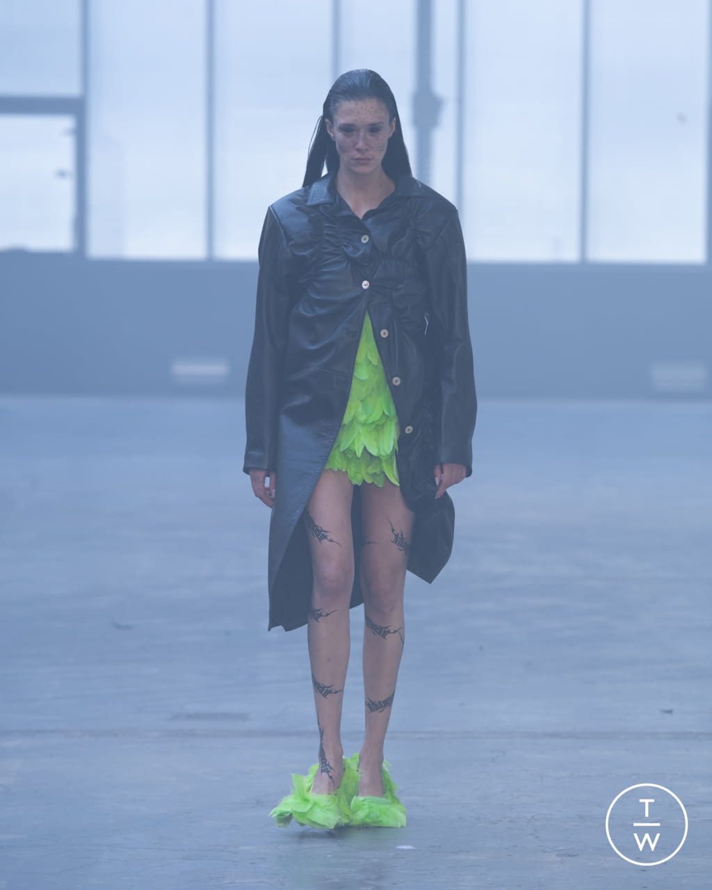 Fashion Week Paris Fall/Winter 2022 look 26 from the NINAMOUNAH collection womenswear