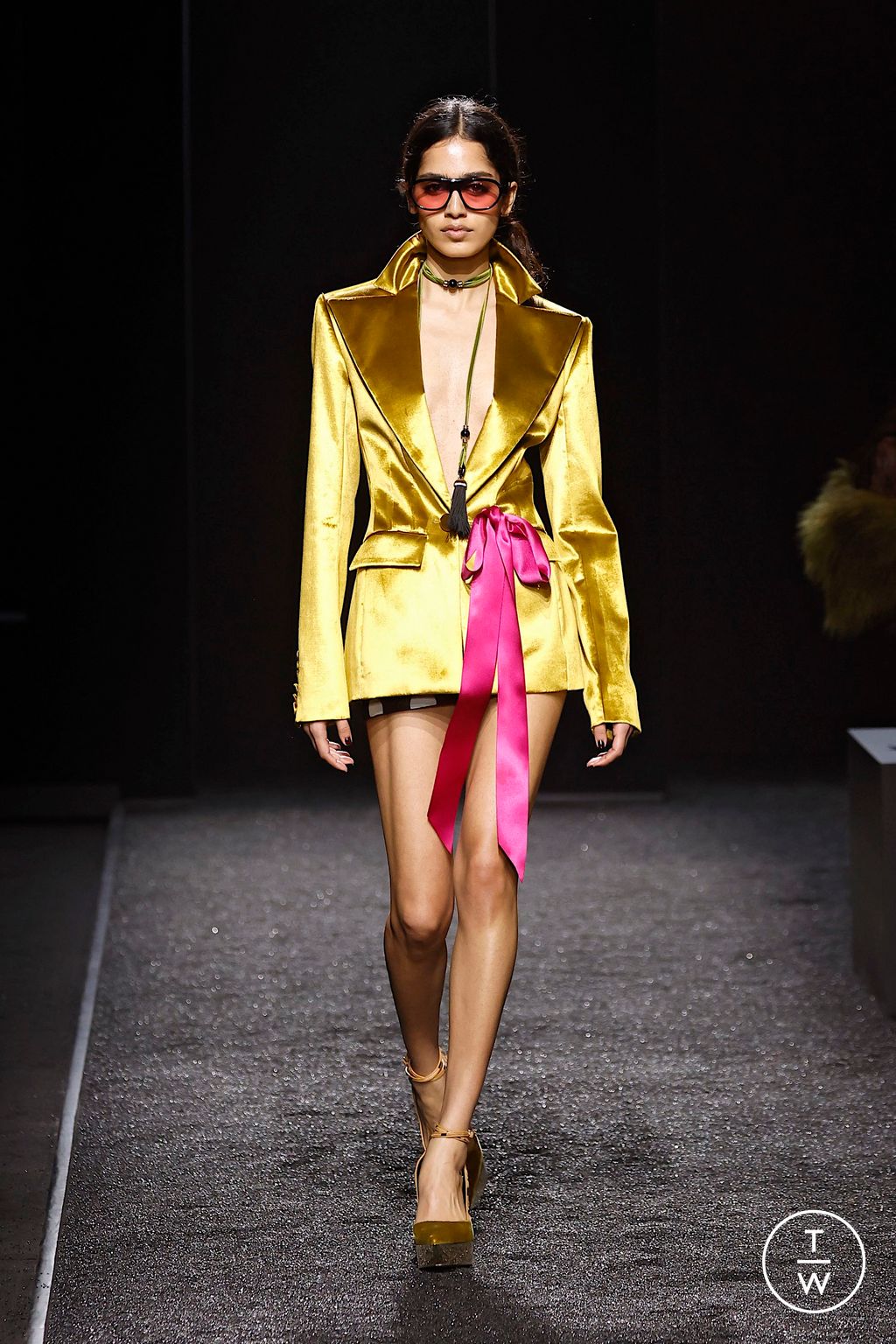 Fashion Week Paris Fall/Winter 2025 look 9 from the Nina Ricci collection womenswear