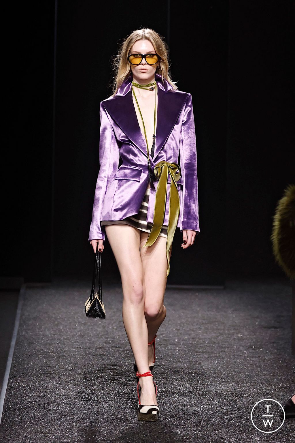 Fashion Week Paris Fall/Winter 2025 look 18 from the Nina Ricci collection womenswear