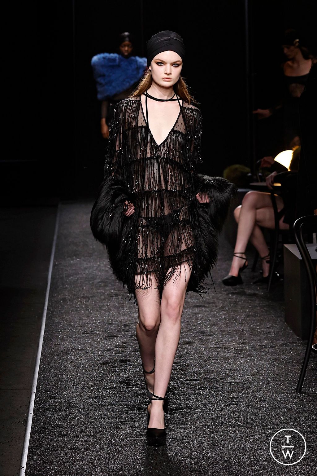 Fashion Week Paris Fall/Winter 2025 look 27 from the Nina Ricci collection womenswear