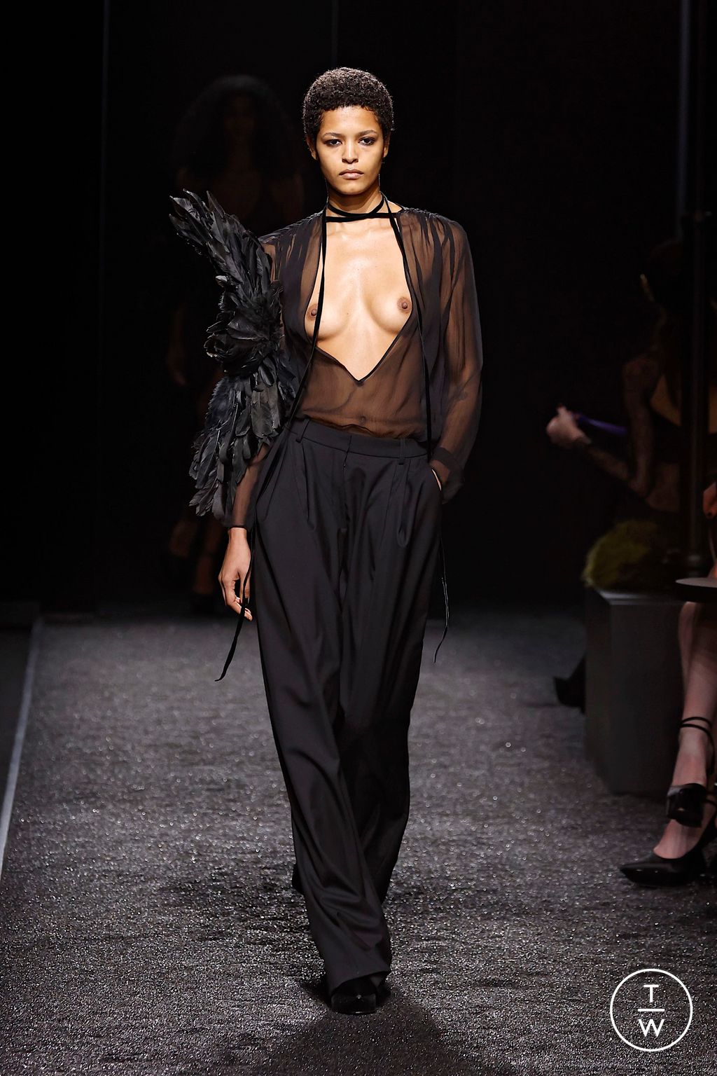 Fashion Week Paris Fall/Winter 2025 look 36 from the Nina Ricci collection womenswear