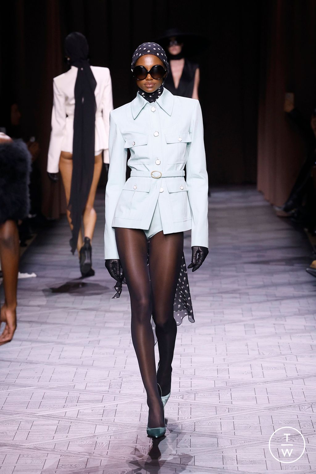 Fashion Week Paris Spring-Summer 2025 look 4 from the Nina Ricci collection 女装