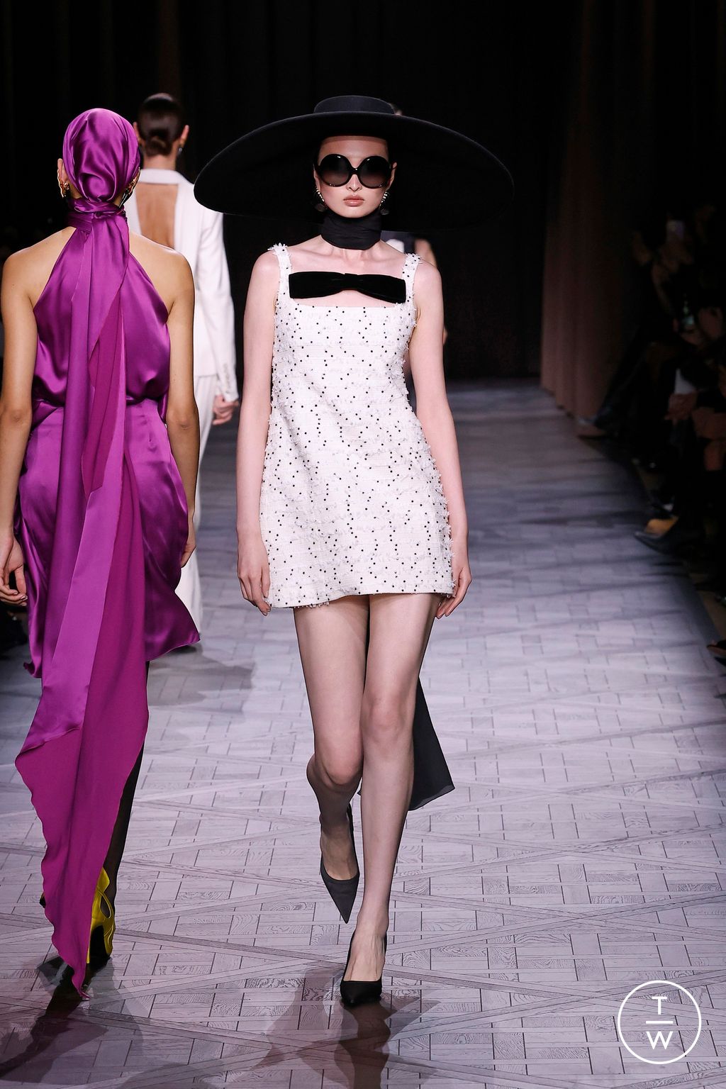 Fashion Week Paris Spring/Summer 2025 look 10 from the Nina Ricci collection womenswear