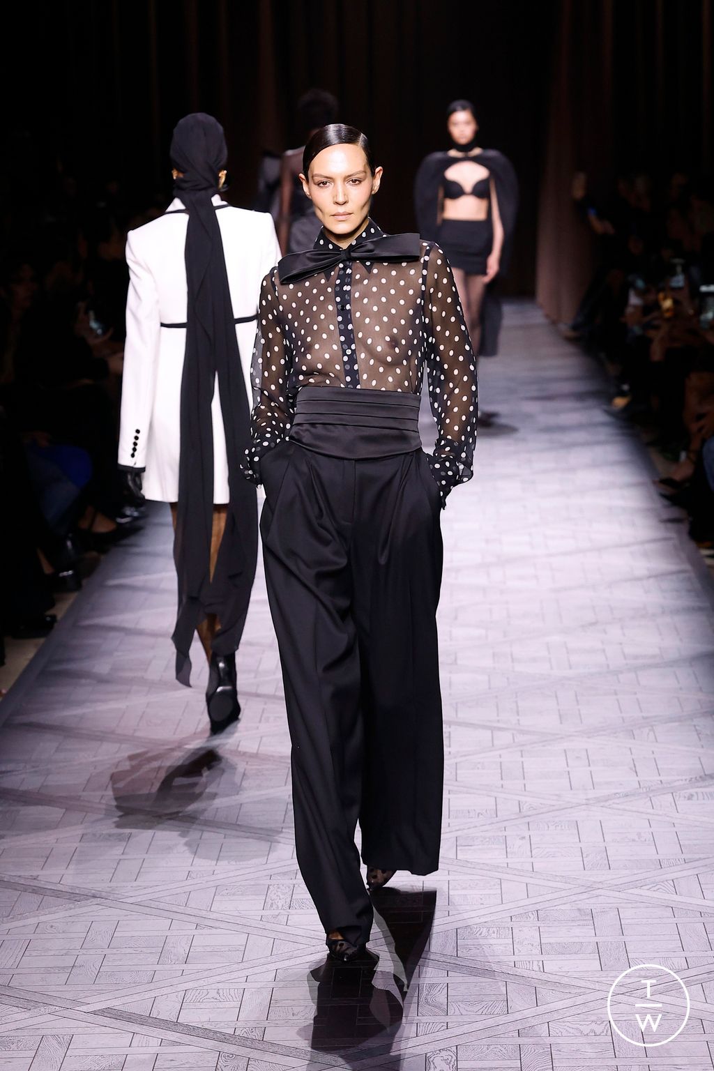 Fashion Week Paris Spring-Summer 2025 look 14 from the Nina Ricci collection womenswear