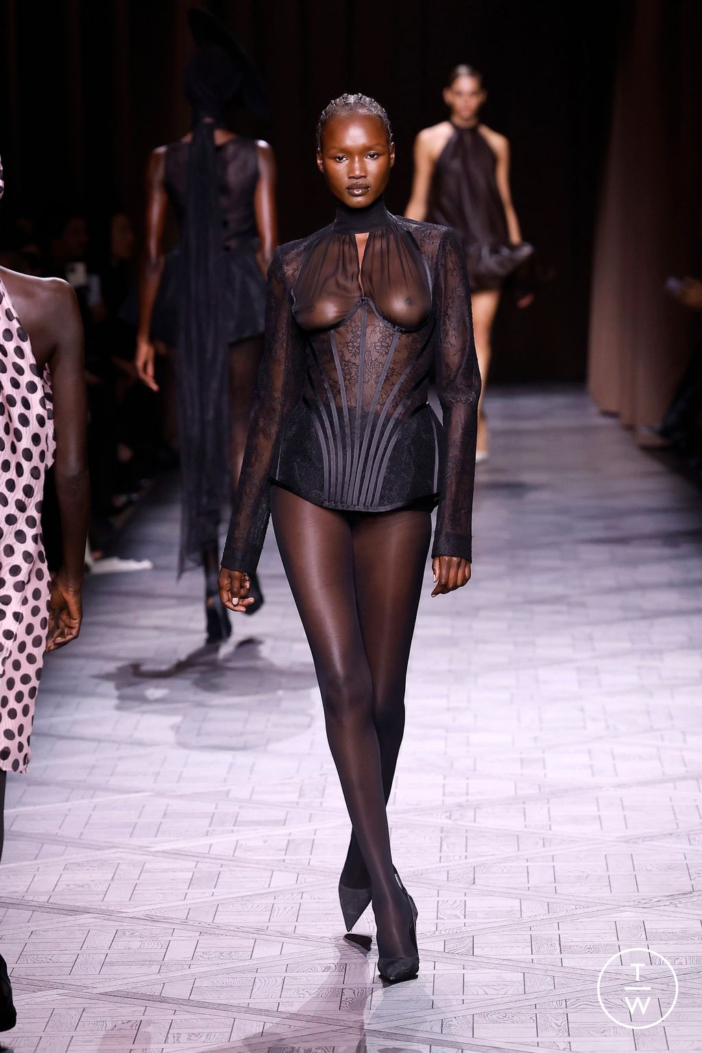 Fashion Week Paris Spring/Summer 2025 look 29 from the Nina Ricci collection womenswear