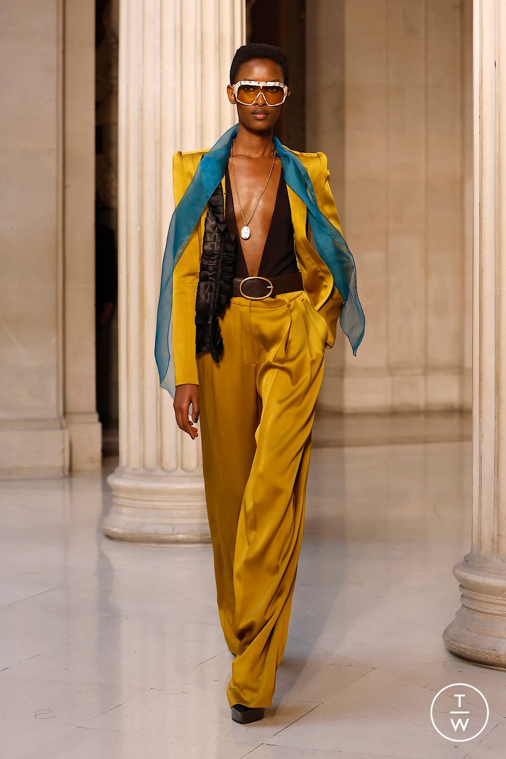 Fashion Week Paris Spring/Summer 2026 look 2 from the Nina Ricci collection womenswear