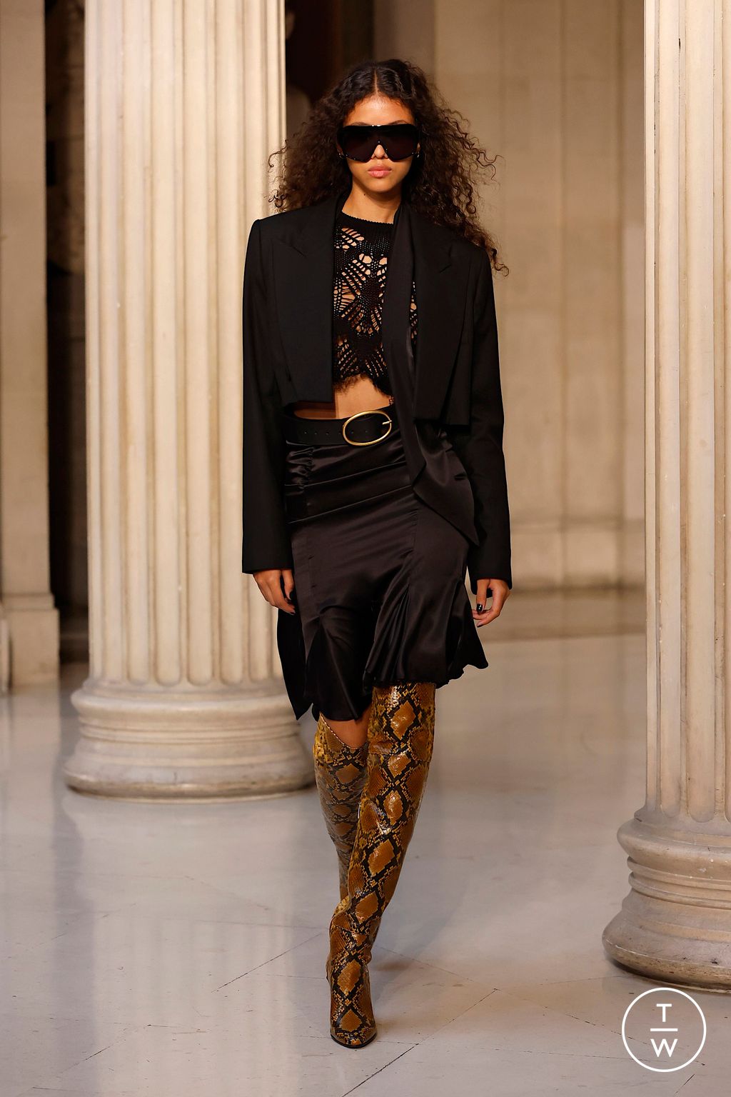 Fashion Week Paris Spring/Summer 2026 look 23 from the Nina Ricci collection womenswear