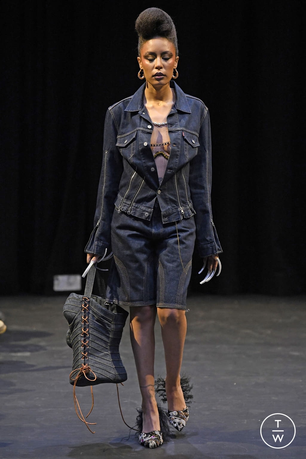 Fashion Week New York Fall/Winter 2022 look 19 from the No Sesso collection womenswear