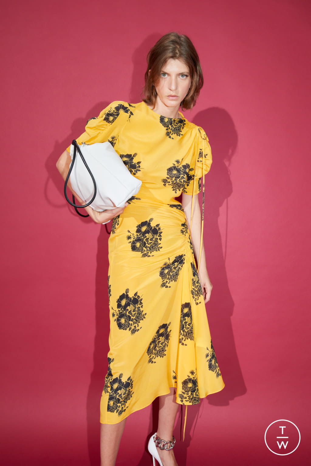 Fashion Week Milan Resort 2021 look 9 from the N°21 collection 女装