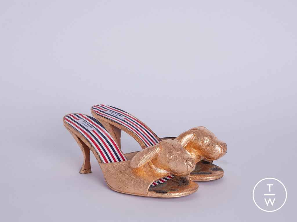 Fashion Week Paris Spring/Summer 2023 look 23 from the Thom Browne collection womenswear accessories