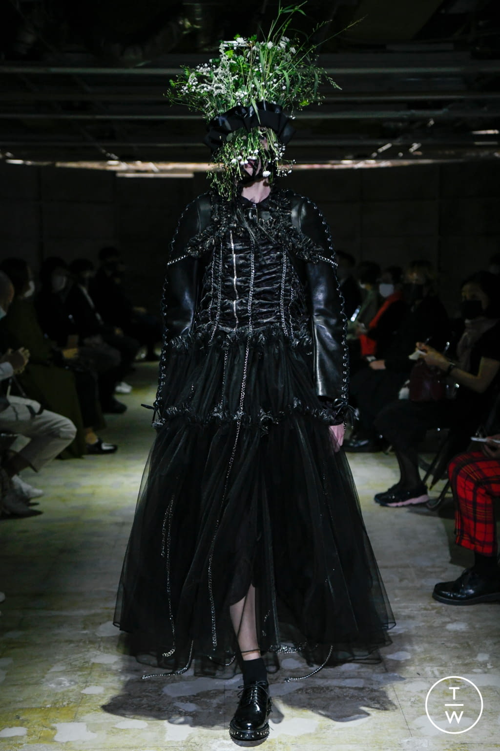 Fashion Week Paris Spring/Summer 2021 look 6 from the Noir Kei Ninomiya collection womenswear