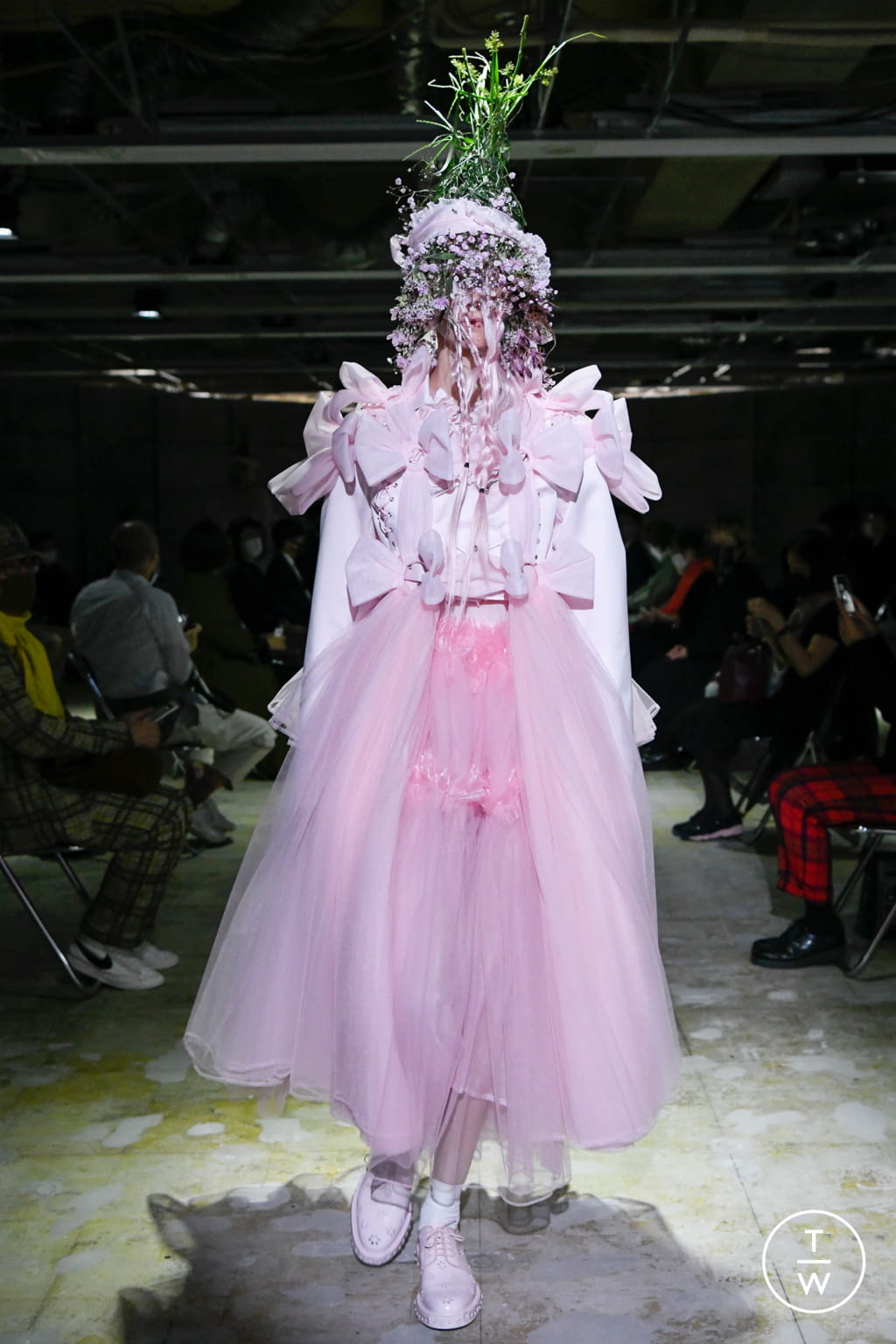 Fashion Week Paris Spring/Summer 2021 look 18 from the Noir Kei Ninomiya collection 女装