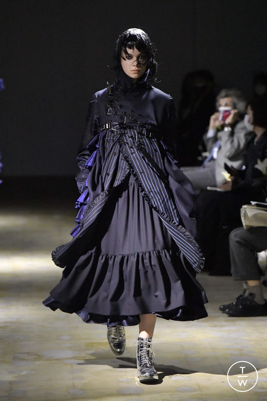 Fashion Week Paris Fall/Winter 2021 look 12 de la collection Noir Kei Ninomiya womenswear