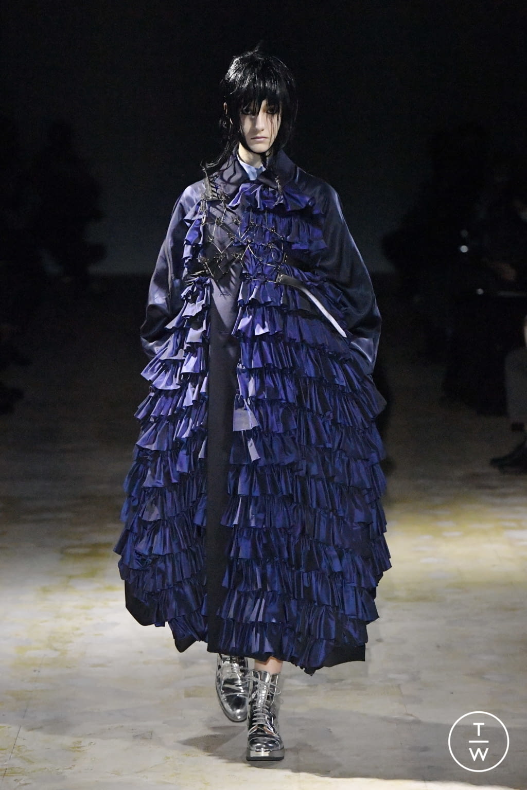 Fashion Week Paris Fall/Winter 2021 look 13 de la collection Noir Kei Ninomiya womenswear