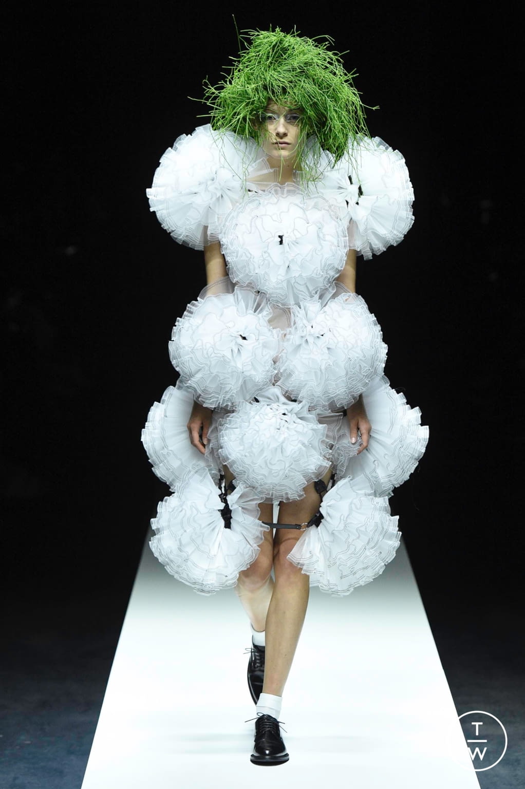 Fashion Week Paris Spring/Summer 2020 look 4 from the Noir Kei Ninomiya collection 女装