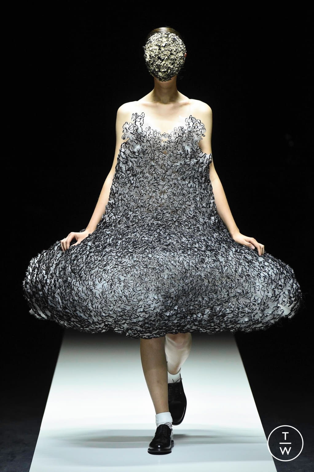 Fashion Week Paris Spring/Summer 2020 look 8 from the Noir Kei Ninomiya collection womenswear