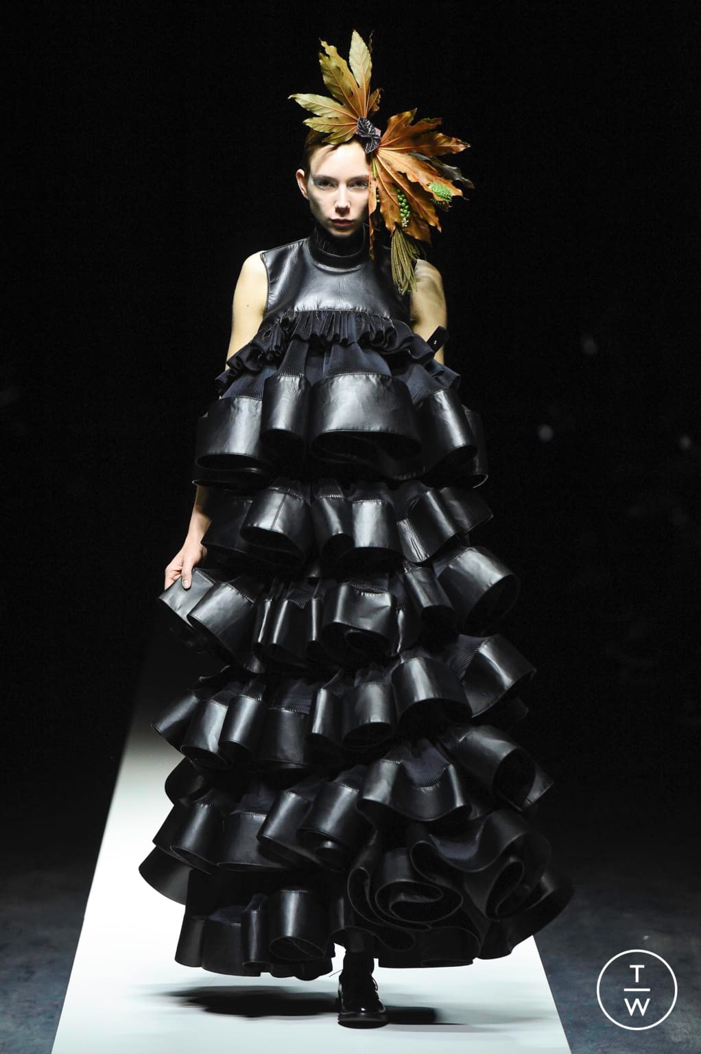 Fashion Week Paris Spring/Summer 2020 look 17 de la collection Noir Kei Ninomiya womenswear
