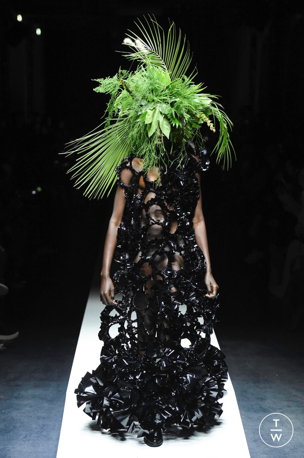 Fashion Week Paris Spring/Summer 2020 look 32 de la collection Noir Kei Ninomiya womenswear