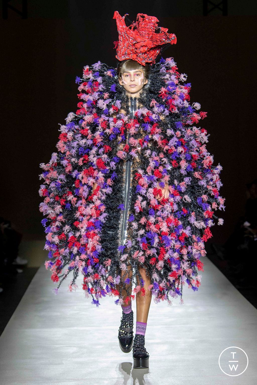 Fashion Week Paris Fall/Winter 2023 look 4 de la collection Noir Kei Ninomiya womenswear