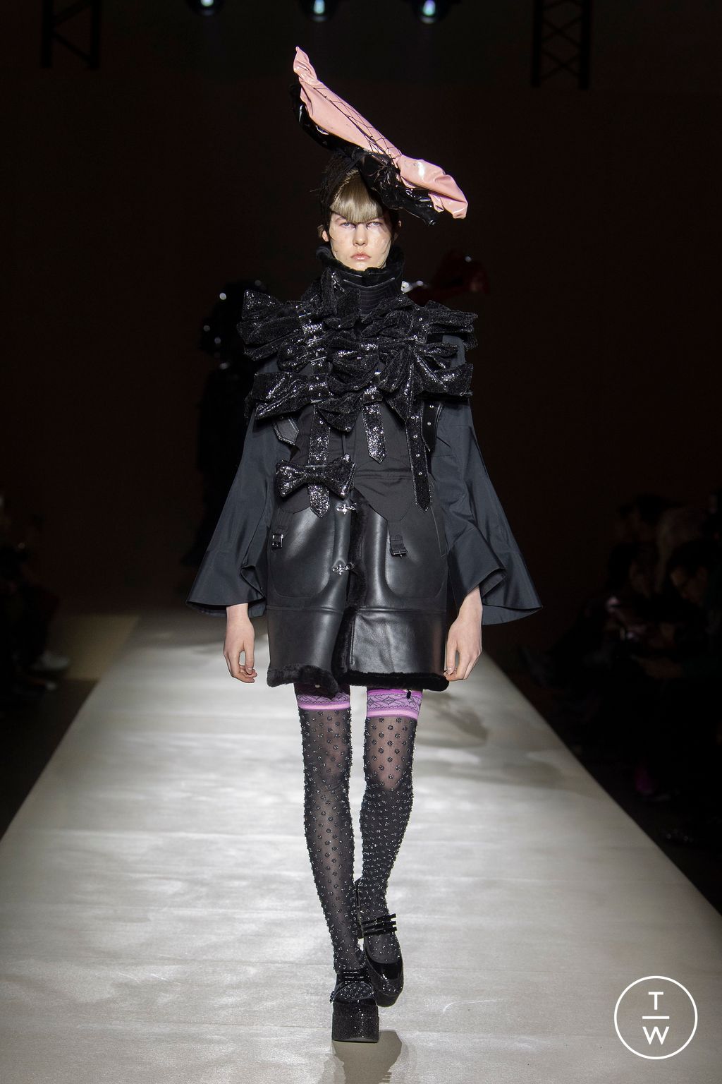 Fashion Week Paris Fall/Winter 2023 look 11 from the Noir Kei Ninomiya collection womenswear