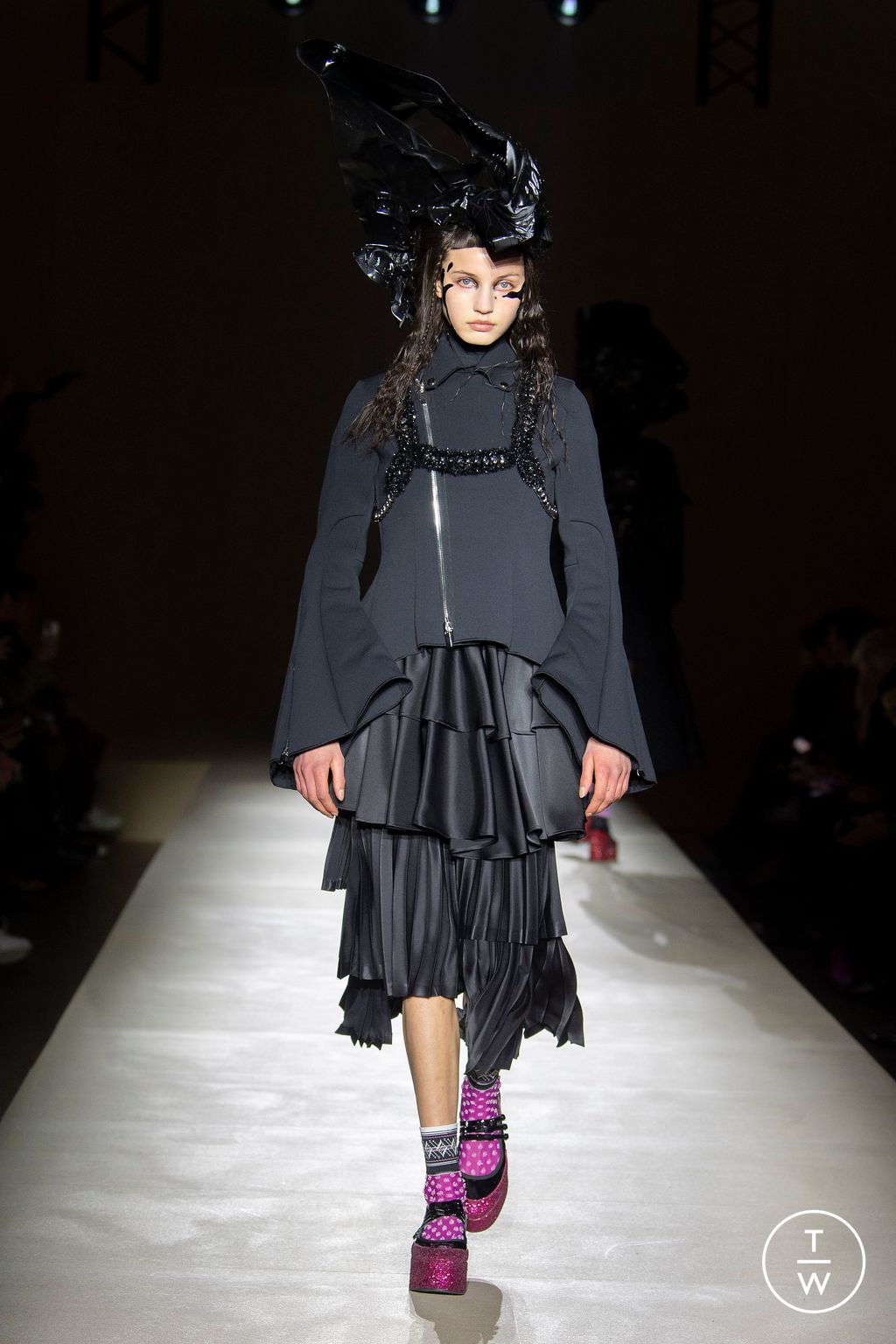 Fashion Week Paris Fall/Winter 2023 look 13 de la collection Noir Kei Ninomiya womenswear